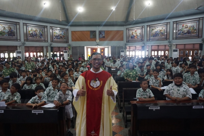 Menjadi Anak-Anak Yesus yang Baik, Suci, dan Rajin