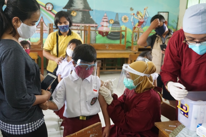 Imunisasi Campak dan Rubela Siswa Kelas 1